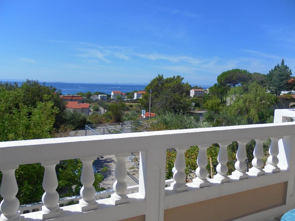 Apartments Vesna Banjol Bagian luar foto
